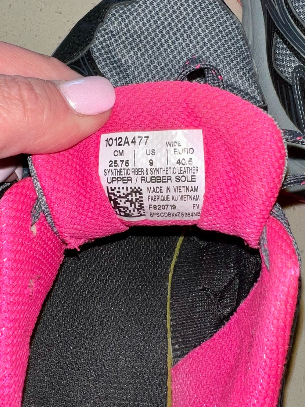 ASICS Women's Size 9 Gray, Black & Pink Athletic Shoes - Picture 6 of 8